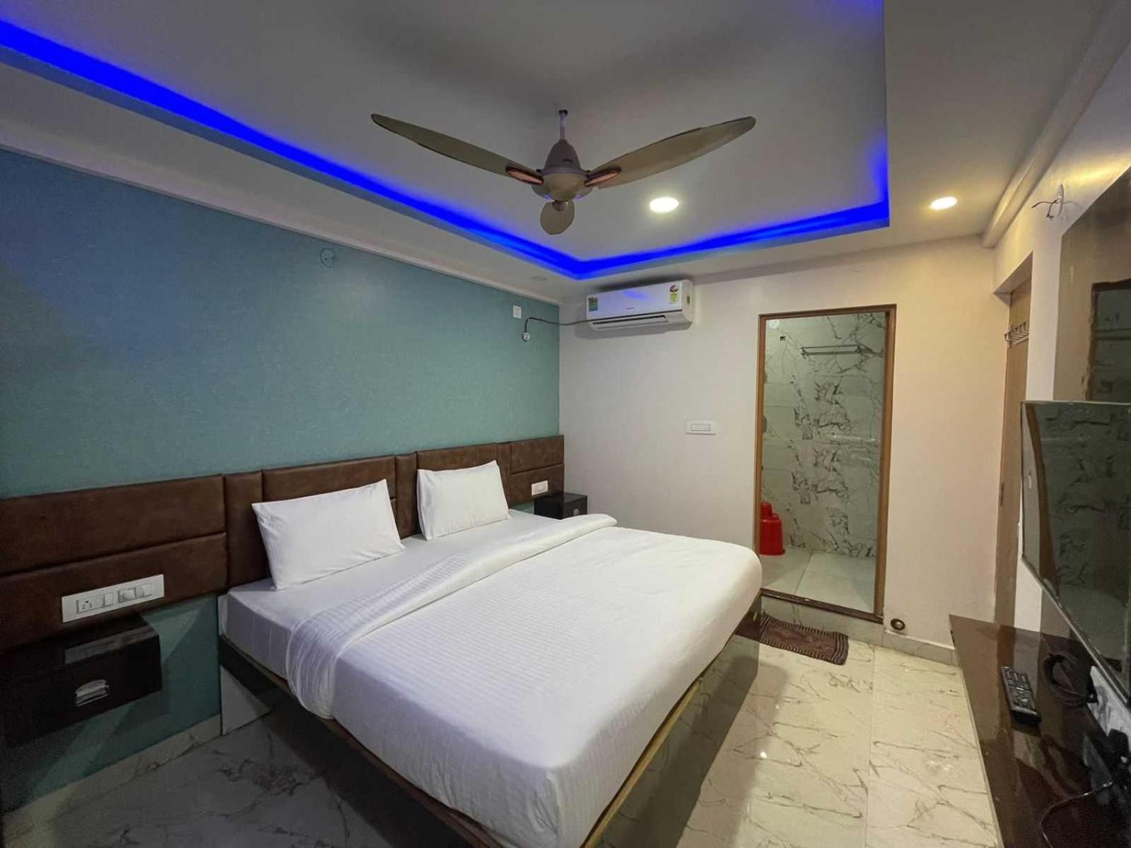 Oyo Hotel Pvg Comfort Chik Banavar ภายนอก รูปภาพ